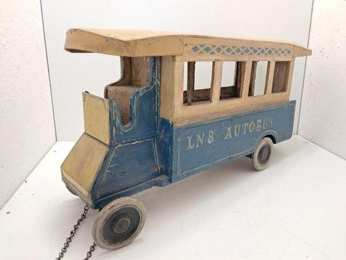Unknown Manufacturer - Speelgoed Painted Wooden Pull Along, Antiek en Kunst, Antiek | Speelgoed