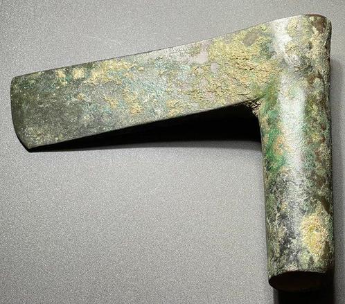 Âge du fer Bronze Tête de hache à socket exceptionnellement, Antiek en Kunst, Antiek | Overige Antiek