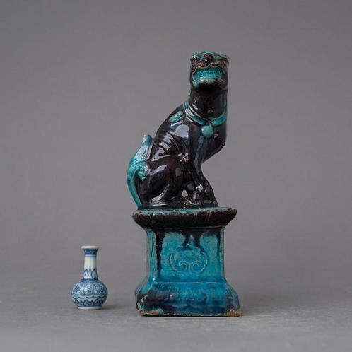 Fahua Glazed Foo Lion - Terracotta - China - Ming Dynastie, Antiek en Kunst, Antiek | Overige Antiek