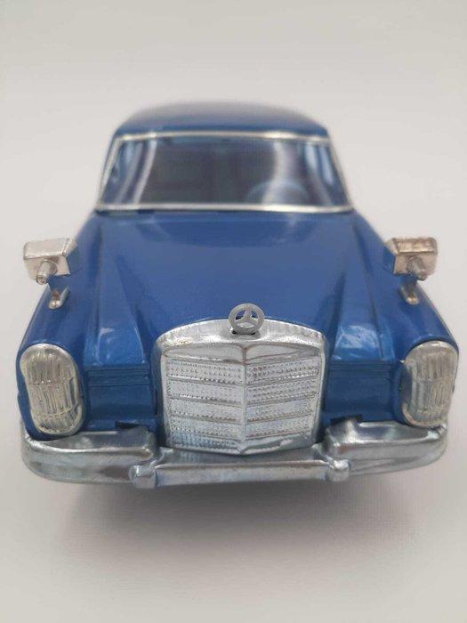 SS Mount Fuji - Modelauto - Mercedes-Benz 600, Boxed, Antiek en Kunst, Antiek | Speelgoed