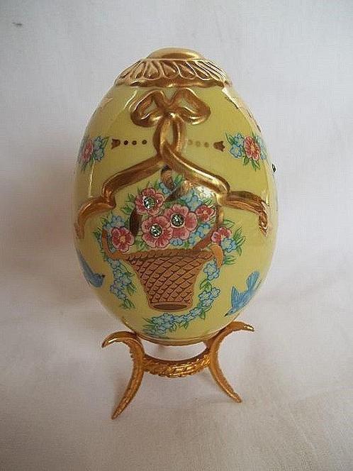 House of Fabergé - The Imperial jeweled Egg Collection -, Antiquités & Art, Curiosités & Brocante