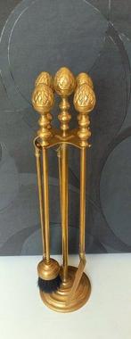 Accessoire de cheminée - Style Néoclassique - Pommes de Pins
