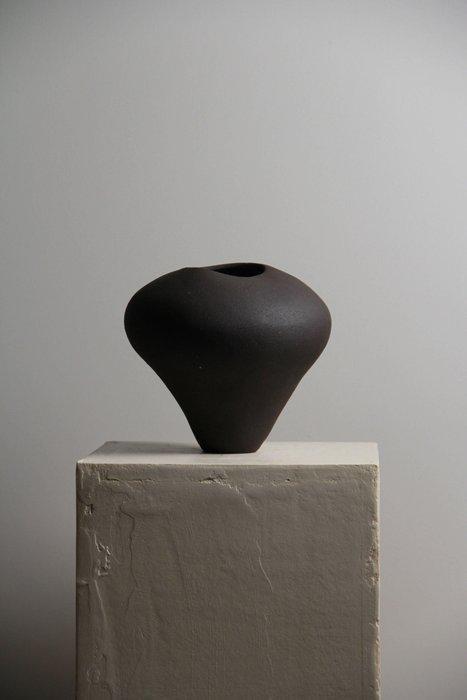 LEA STUDIOS - Valentina Cojocaru - sculptuur, Ebony - 22 cm, Antiek en Kunst, Kunst | Designobjecten