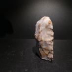 Neolithisch Vuursteen. Mes van 7 cm - 5000 v.Chr. Bijl