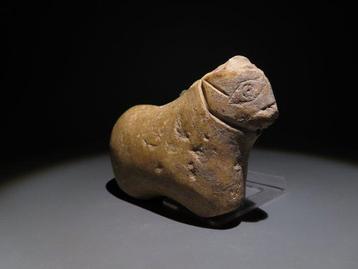 Moyen-Orient Pierre Figurine de bovidé. 3e millénaire avant