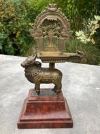 Taureau Nandi - Brons, Marmer - India - Eerste helft van de, Antiek en Kunst