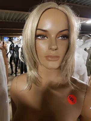 *TIP*  Gebruikt damespoppen etalagepoppen incl. pruik blond, Zakelijke goederen, Kantoor en Winkelinrichting | Winkel en Inventaris