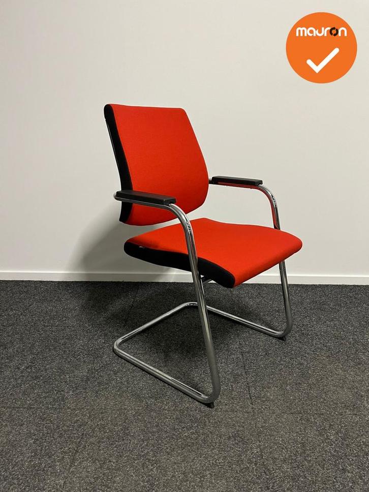 Vergaderstoel - Sedus - Rood gestoffeerd met chrome onderste, Zakelijke goederen, Kantoor en Winkelinrichting | Kantoormeubilair en Inrichting