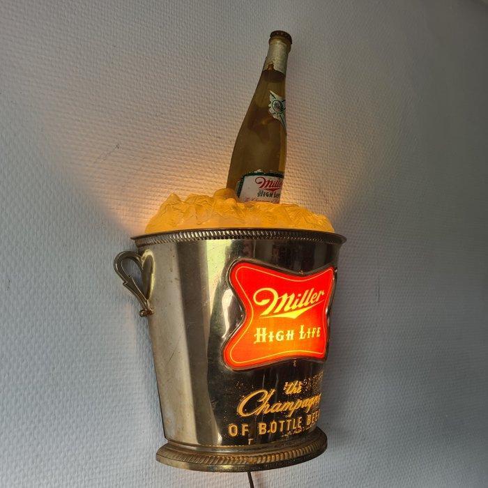 Miller beer 1970 - The champagne of bottle beers - Lichtbord, Antiek en Kunst, Antiek | Wandborden en Tegels