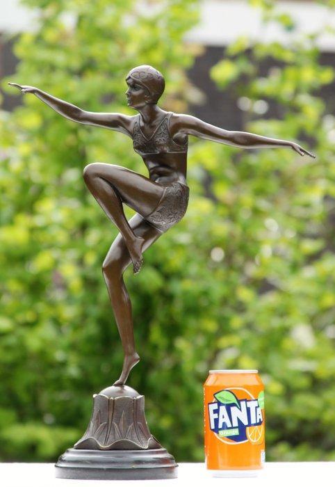 chiparus after - Sculpture, scarab dancer con brio - 46 cm -, Antiquités & Art, Art | Objets design