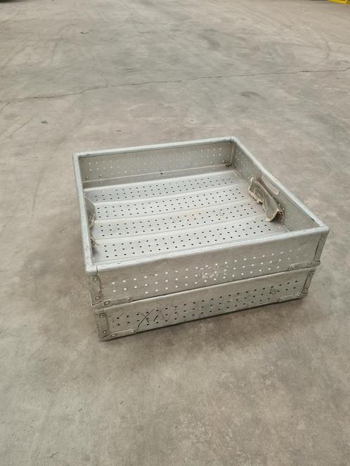 Zarges aluminium stapelbak 61x61x14 gebruikt, Doe-het-zelf en Bouw, Kratten en Dozen, Ophalen of Verzenden