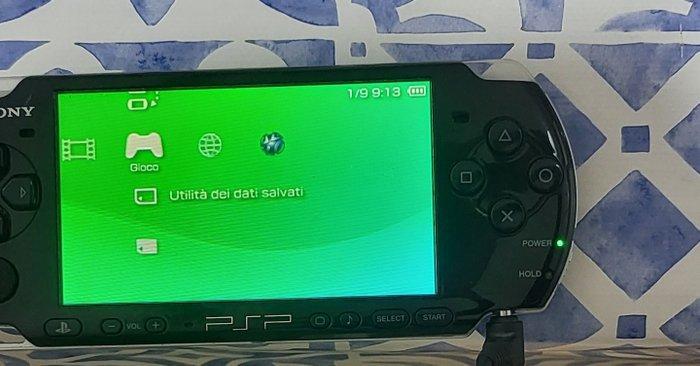Sony - Playstation Portable (PSP) - Videogameconsole + games, Games en Spelcomputers, Spelcomputers | Overige Accessoires