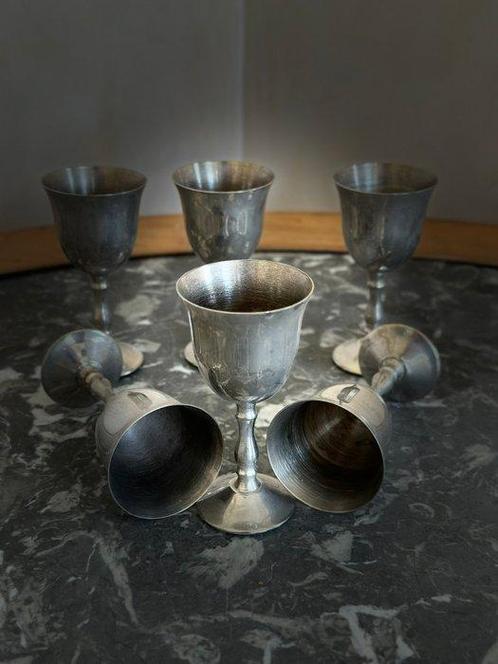 Bocal - Verres à pied de couleur argentée – lot de 6 petits, Antiek en Kunst, Antiek | Meubels | Tafels