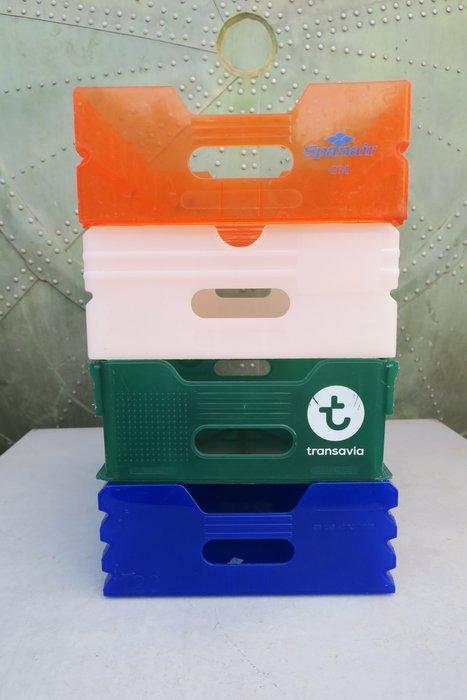 Conteneur - Plastique - Quatre tiroirs pour le chariot, Antiquités & Art, Antiquités | Assiettes décoratives & Carrelages