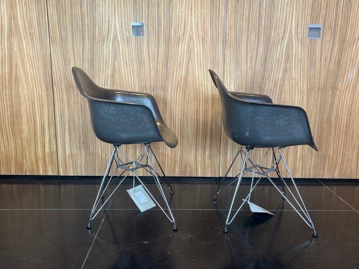 Vitra - Charles & Ray Eames - Stoel - DAR - Glasvezel,, Antiek en Kunst, Kunst | Designobjecten