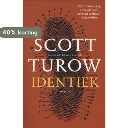Identiek 9789024562527 Scott Turow, Boeken, Thrillers, Gelezen, Verzenden