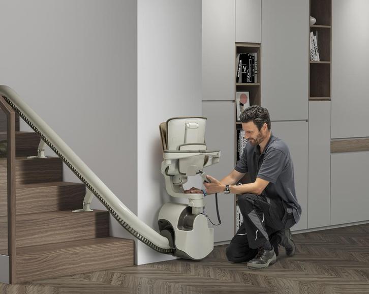 Wij halen uw TK Home Solutions (TKE) traplift op, Diversen, Trapliften, Gebruikt