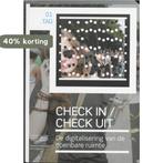 Check in / Check uit 9789056627409 Floortje Daemen, Boeken, Verzenden, Zo goed als nieuw, Floortje Daemen