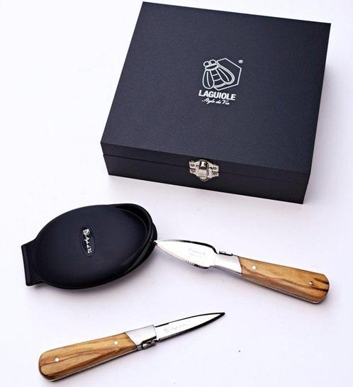Laguiole - Oyster Gift Set - 2 Oysters knives and an Oyster, Antiek en Kunst, Antiek | Keukengerei