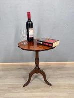 Elegante houten bijzettafel – sierlijk, tijdloos en in