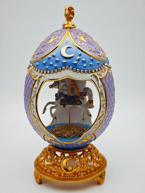 Œuf Fabergé - Œuf musical en forme de cheval de carrousel de, Antiek en Kunst, Curiosa en Brocante