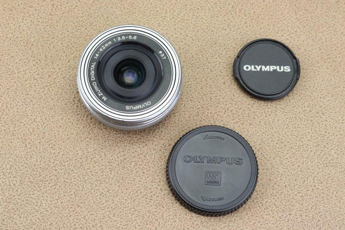 Olympus MFT 14-42mm F/3.5-5.6 EZ ED MSC Silver Cameralens, Audio, Tv en Foto, Fotocamera's Digitaal