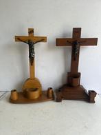 Crucifix (2) - eikenhout messing - 1950-1960, Antiek en Kunst