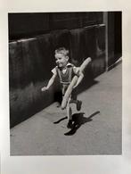 Willy Ronis (1910–2009) - Le petit Parisien 1952