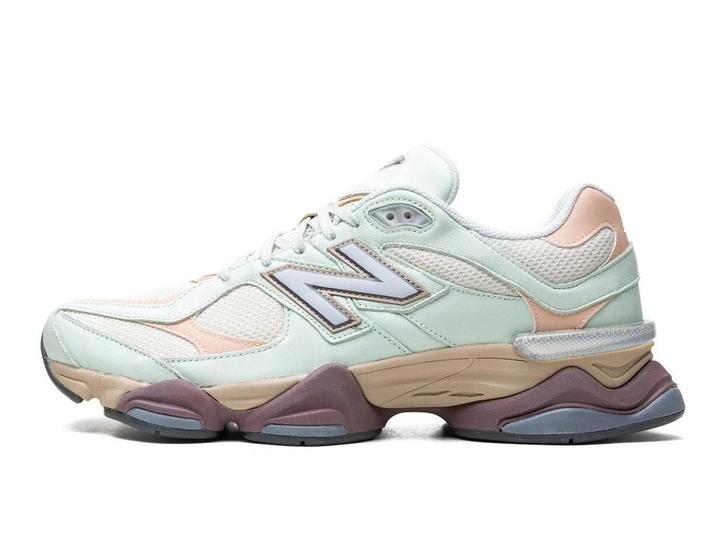 New Balance 9060 Clay Ash - Maat 42.5 EU, Kleding | Heren, Schoenen, Ophalen of Verzenden