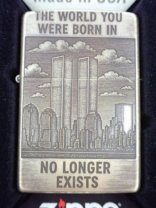 Zippo - Zippo Custom - Never Forget - Zonder Minimumprijs -, Verzamelen, Rookartikelen, Aanstekers en Luciferdoosjes