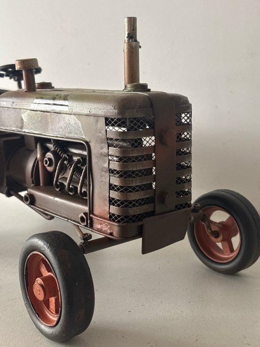 sculptuur, Oldtimer tractor - 16 cm - Metaal, Antiek en Kunst, Curiosa en Brocante