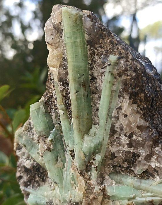 Onversneden XXL smaragd kristallen in de vorm van een ster,, Verzamelen, Mineralen en Fossielen