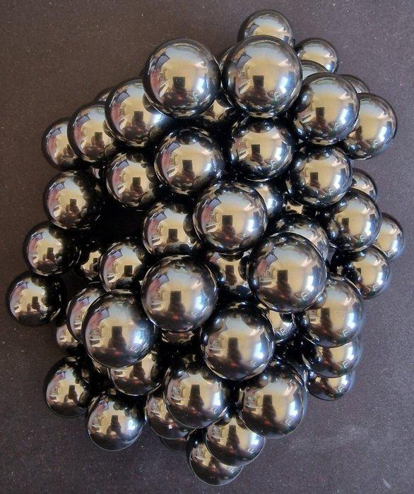 hematiet Rond / magnetisch- 3500 g - (100), Verzamelen, Mineralen en Fossielen