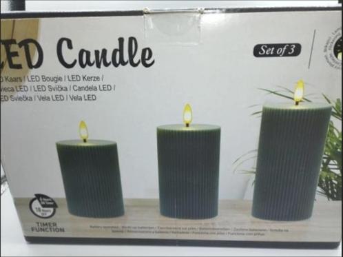 Veiling - Set van 3 LED Waskaarsen – Donkergroen, Huis en Inrichting, Woonaccessoires | Kandelaars en Kaarsen, Nieuw