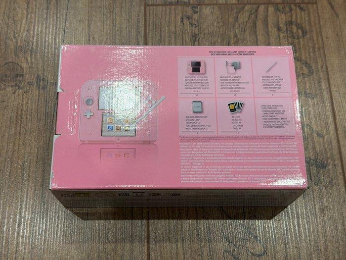Nintendo - 2DS - NEW Pink + White CIB PAL - Spelcomputer -, Games en Spelcomputers, Spelcomputers | Overige Accessoires