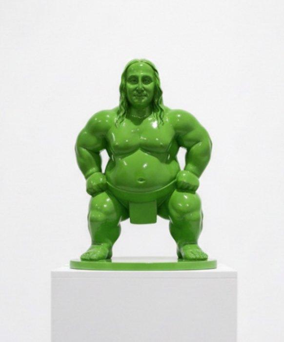 Nguyen Thi Thuy Nga (1982) - SUMO LISA 01/08 (Kelly Green), Antiquités & Art, Art | Objets design