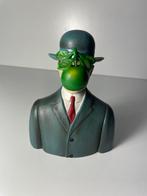 After René Magritte - Statue, Le Fils de lHomme (met
