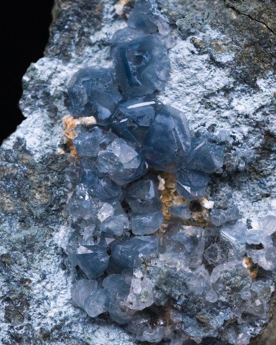 (Zeldzame locatie) blauwkwarts op matrix met aerinite en, Verzamelen, Mineralen en Fossielen