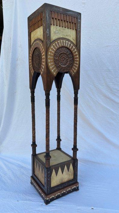 Carlo Bugatti - Bijzettafel - Walnoot / ebbenhout / been /, Antiquités & Art, Antiquités | Meubles | Chaises & Canapés