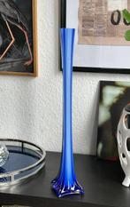 Vaas - Glas - Blauwe met de hand geblazen glas, Antiek en Kunst