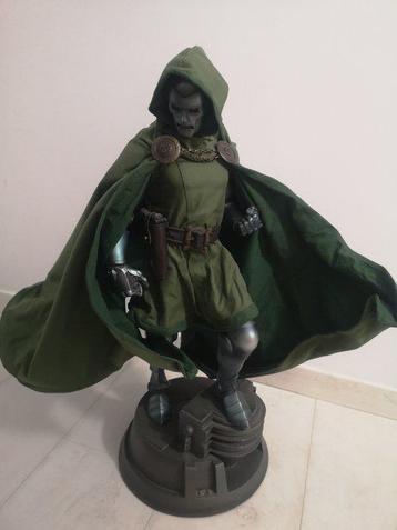 Sideshow Toys - Speelgoed standbeeld Dr. Doom - Premium beschikbaar voor biedingen