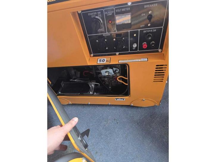 Online veiling - Stroomgenerator, Articles professionnels, Machines & Construction | Générateurs, Enlèvement