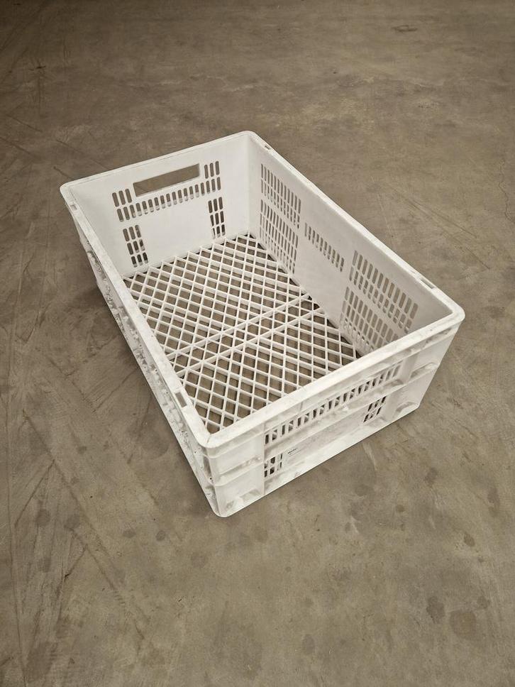 Kunststof krat 600x400x240mm zwart geperforeerd gebruikt, Zakelijke goederen, Landbouw | Werktuigen, Ophalen of Verzenden