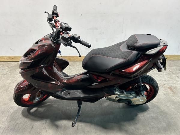 Veiling - Yamaha Aerox One of a Kind Special Edition (Enzo, Fietsen en Brommers, Scooters | Yamaha