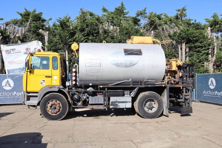 Veiling: Kolkenzuiger Renault Diesel, Auto's, Vrachtwagens, Ophalen