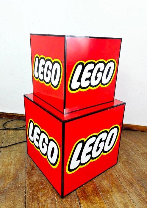 Lego Winkel display - 2 Lego Light Cubes Advertisement, Enfants & Bébés, Jouets | Duplo & Lego