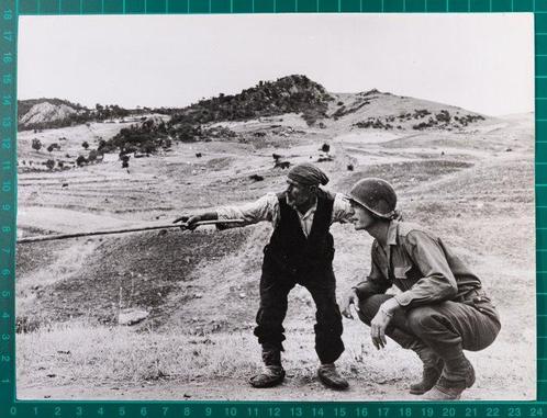 Robert Capa - MAGNUM - On the whay to Palermo ... #01, Antiek en Kunst, Kunst | Designobjecten