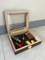 JHC ( 1990 ) - Gentlemans Treasure - Cigar box - Vuitton, Antiek en Kunst, Kunst | Schilderijen | Modern
