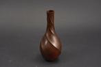 Vaas - Takaoka koperwerk Spiraalontwerp door Yashima Yukio, Antiek en Kunst