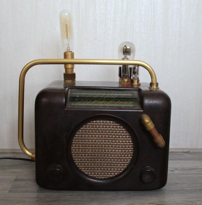Lampe - Bakélite, Laiton - Radio ancienne comme lampe, Antiek en Kunst, Curiosa en Brocante
